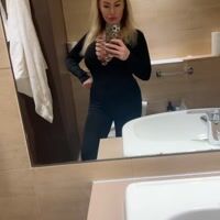 Video Anna Doll